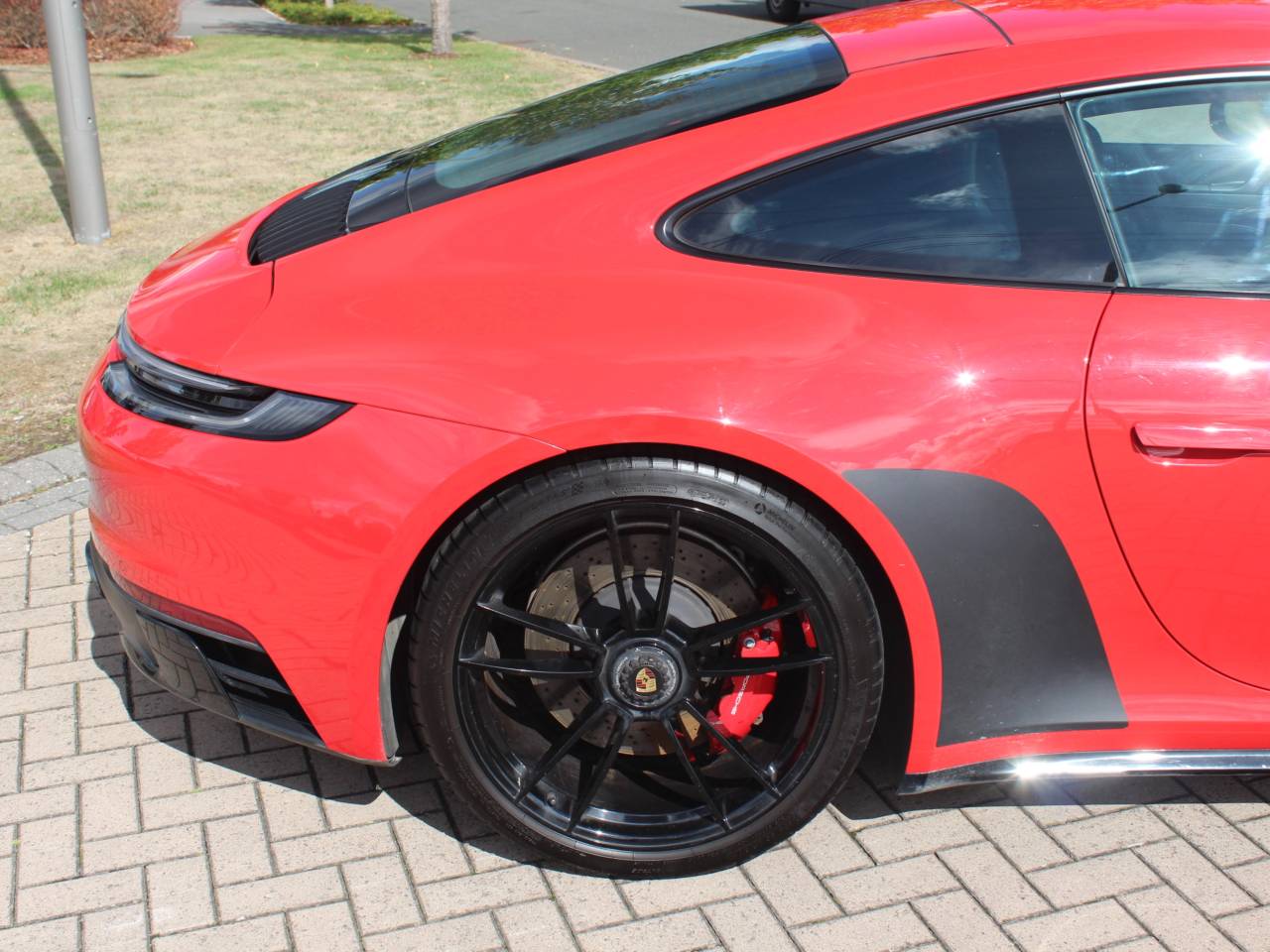 911 (992) CARRERA 4 GTS (2) image 16