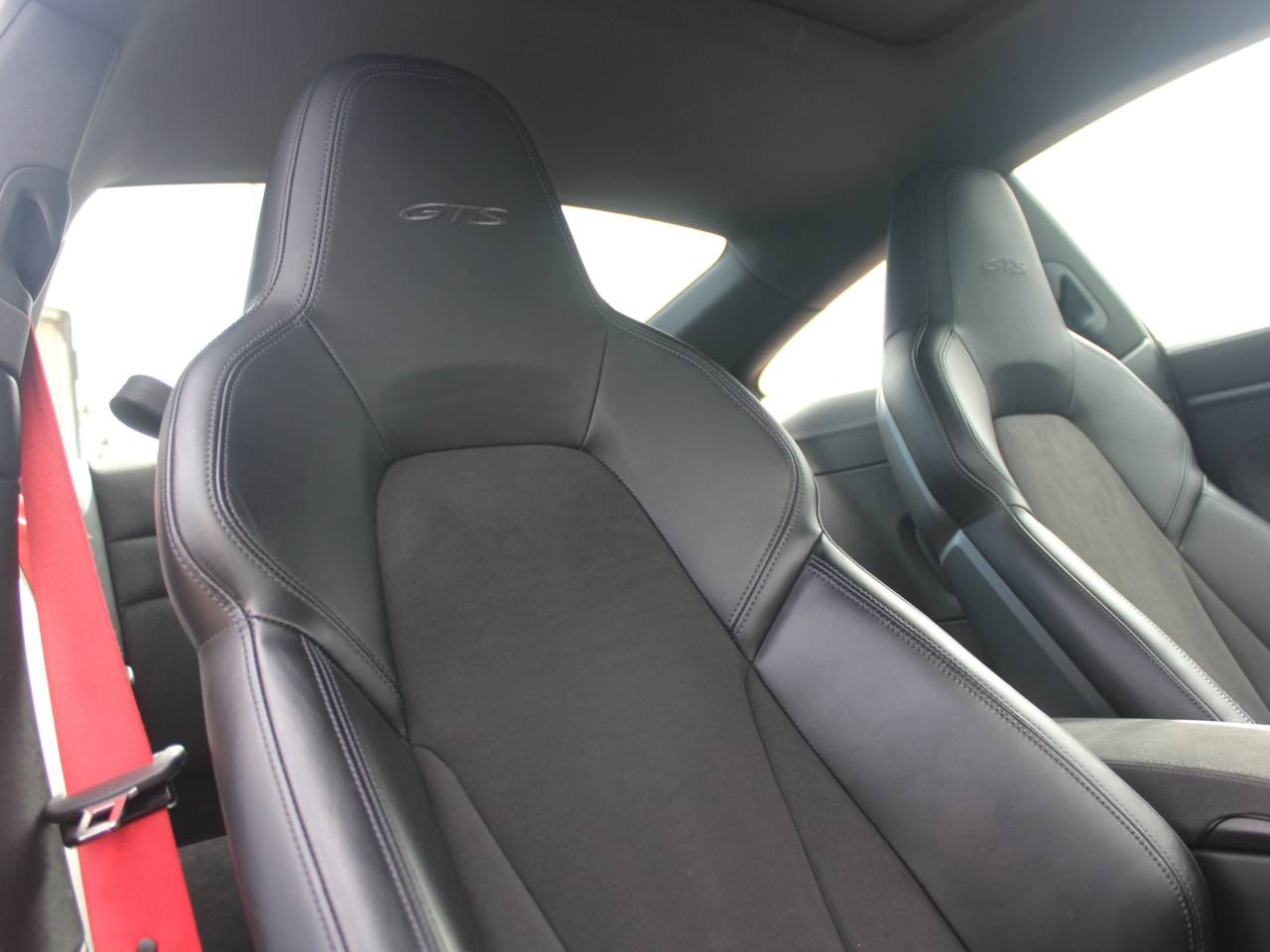 911 (992) CARRERA 4 GTS (2) image 04