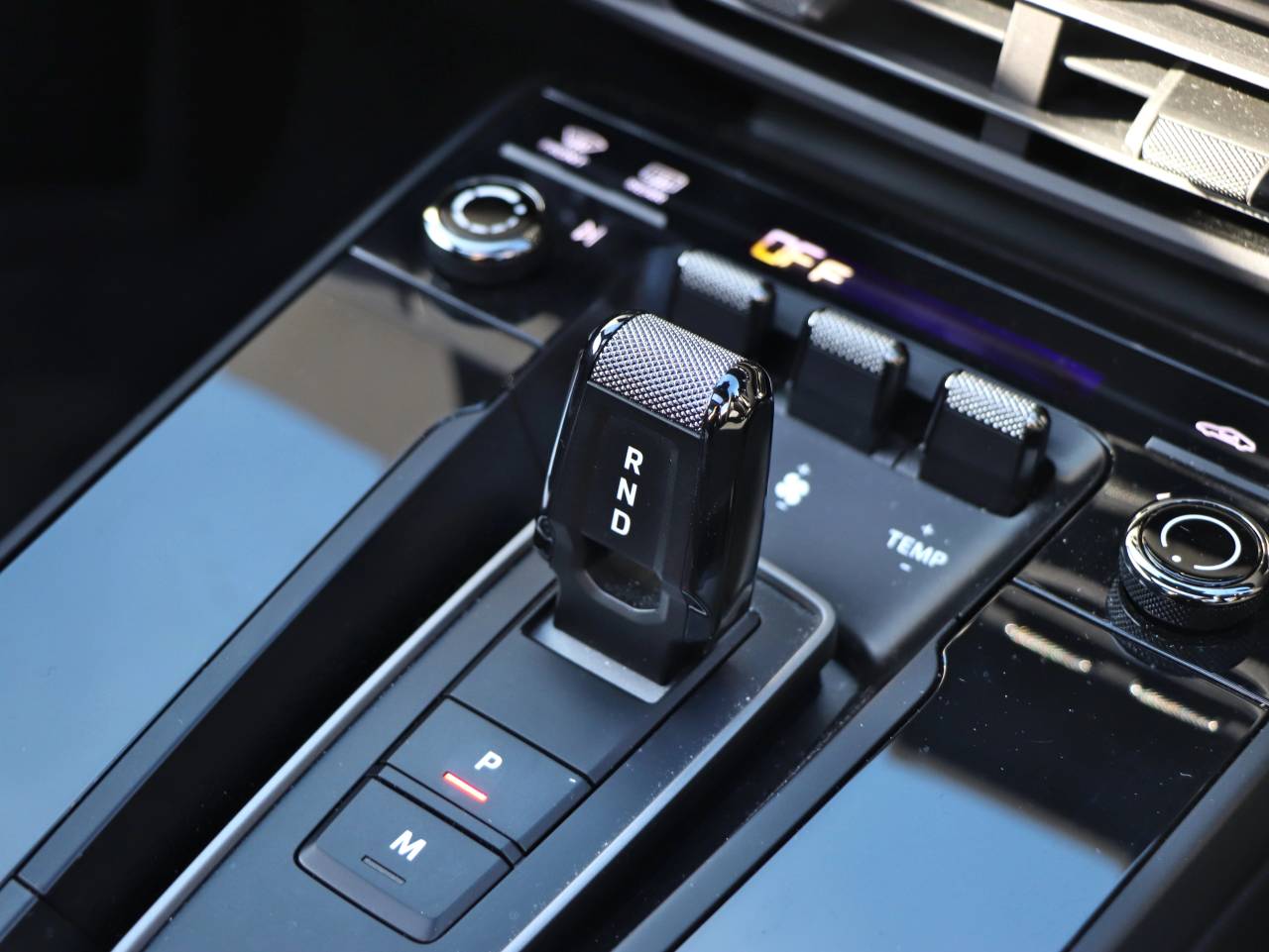 911 (992) CARRERA GTS (6) image 24