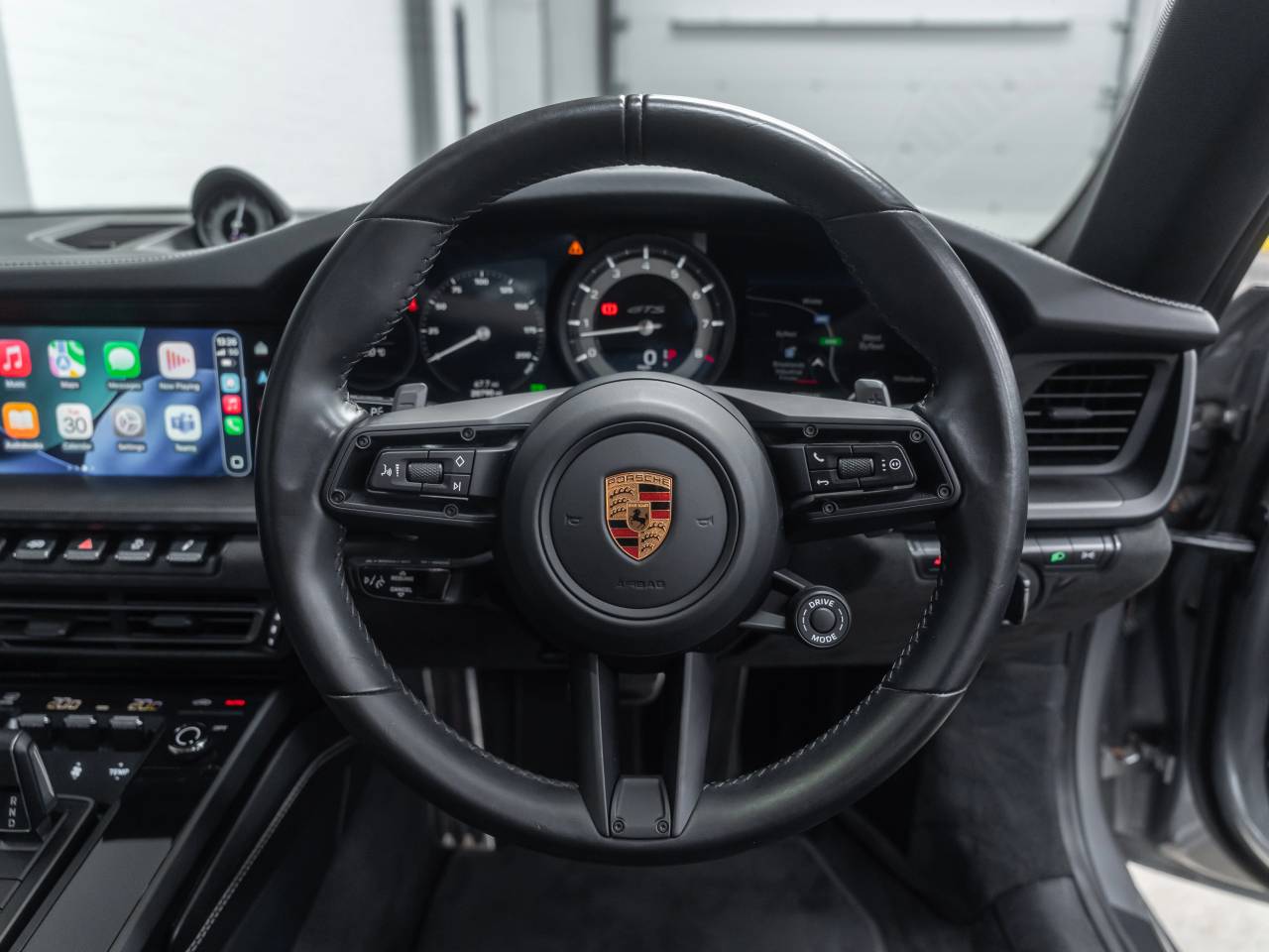 911 (992) CARRERA 4 GTS image 22