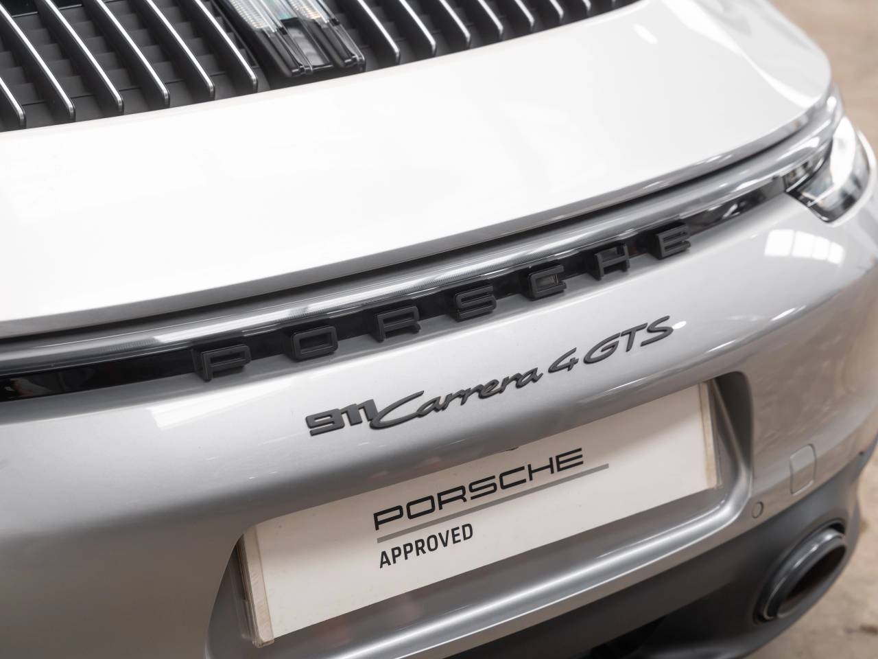 911 (992) CARRERA 4 GTS image 16