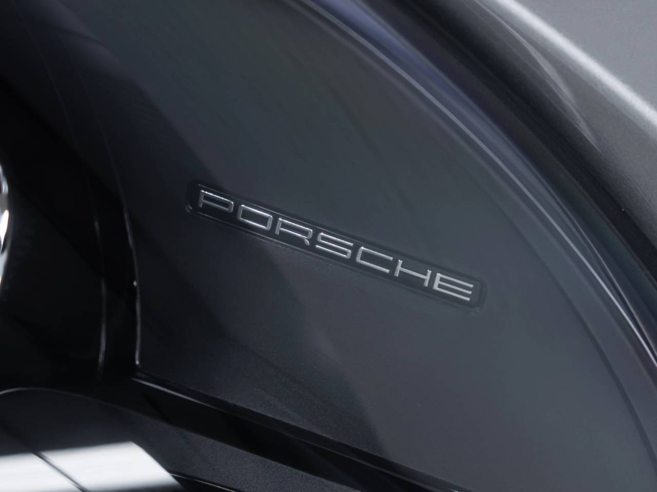 911 (992) CARRERA 4 GTS image 12