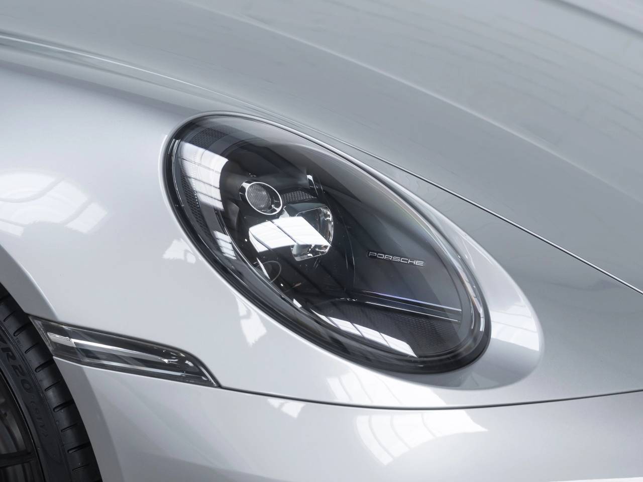 911 (992) CARRERA 4 GTS image 11