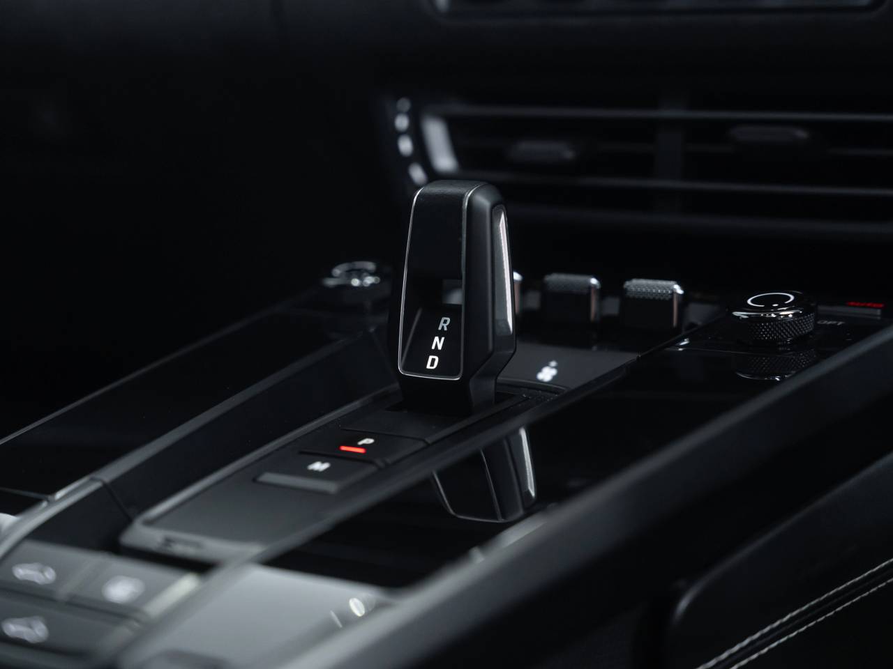 911 (992) CARRERA 4 GTS image 48