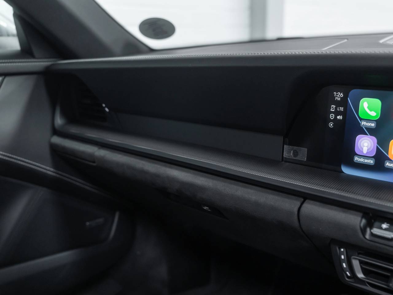 911 (992) CARRERA 4 GTS image 32