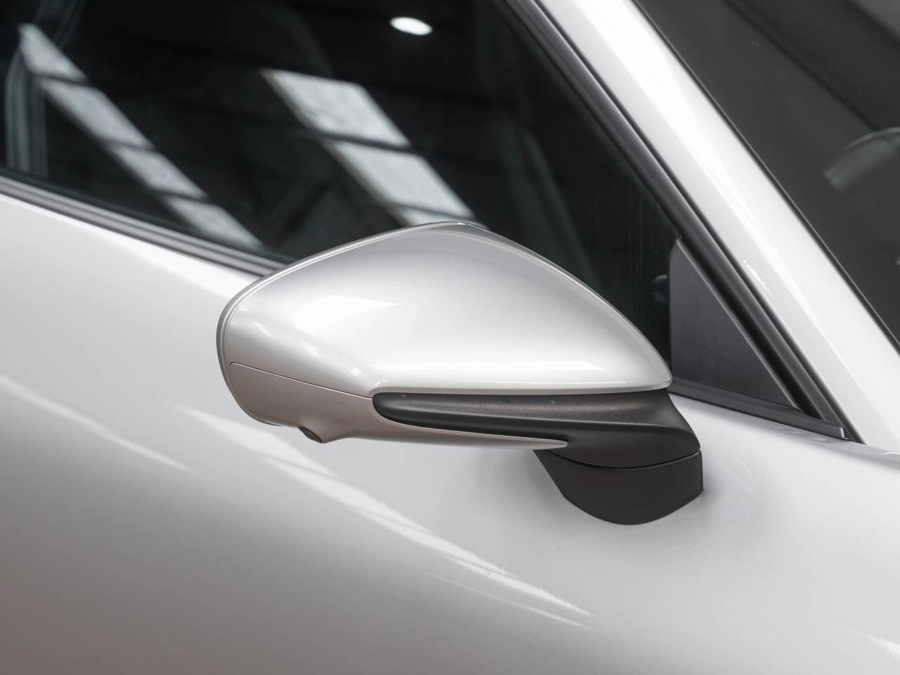 911 (992) CARRERA 4 GTS image 21