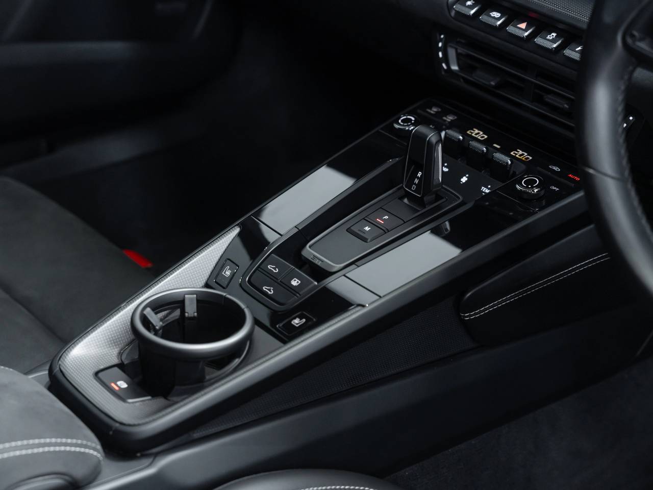 911 (992) CARRERA 4 GTS image 26