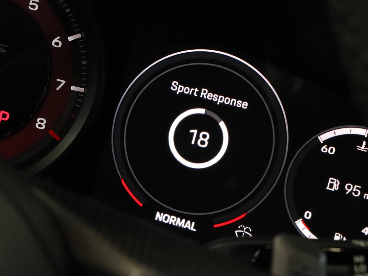 911 (992) TARGA 4 GTS (3) image 36