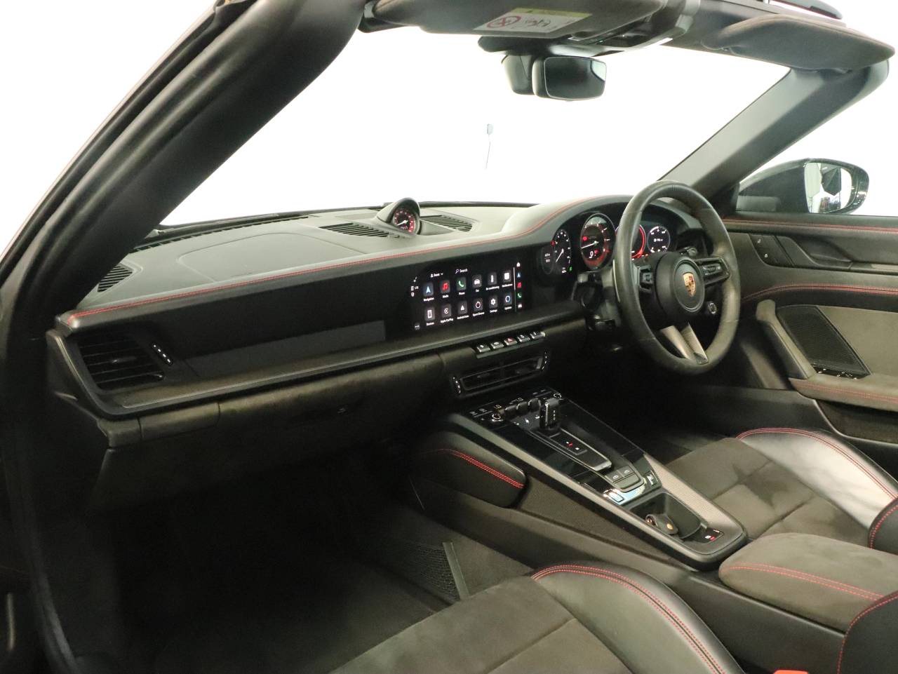 911 (992) TARGA 4 GTS (3) image 05