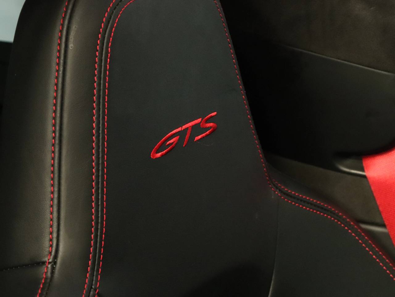 911 (992) TARGA 4 GTS (3) image 21