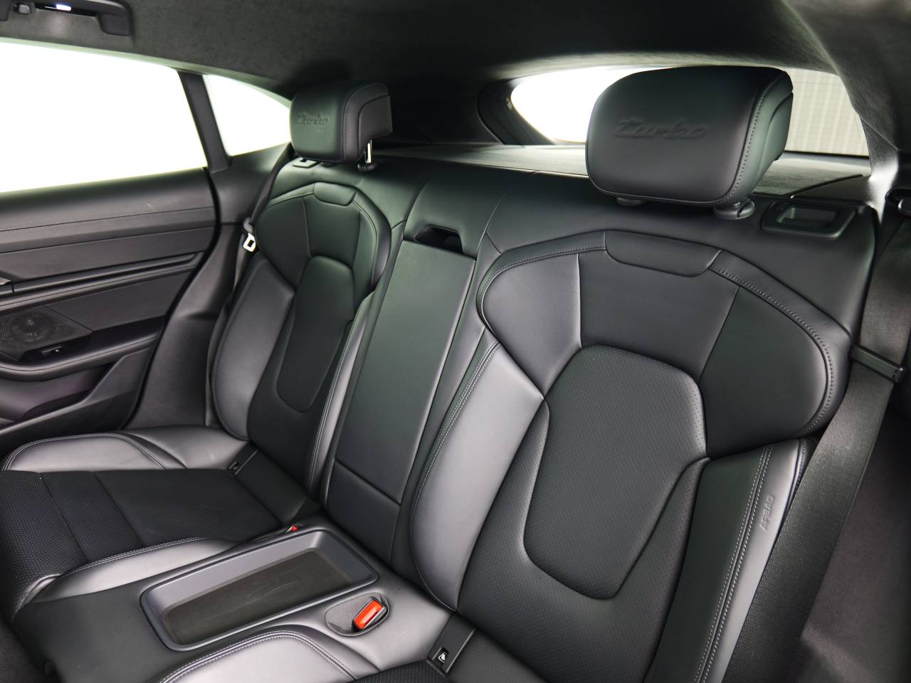 Taycan TURBO CROSS TURISMO (6) image 19