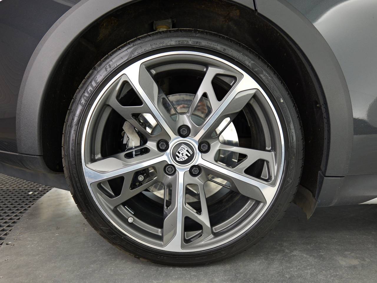 Taycan TURBO CROSS TURISMO (6) image 08