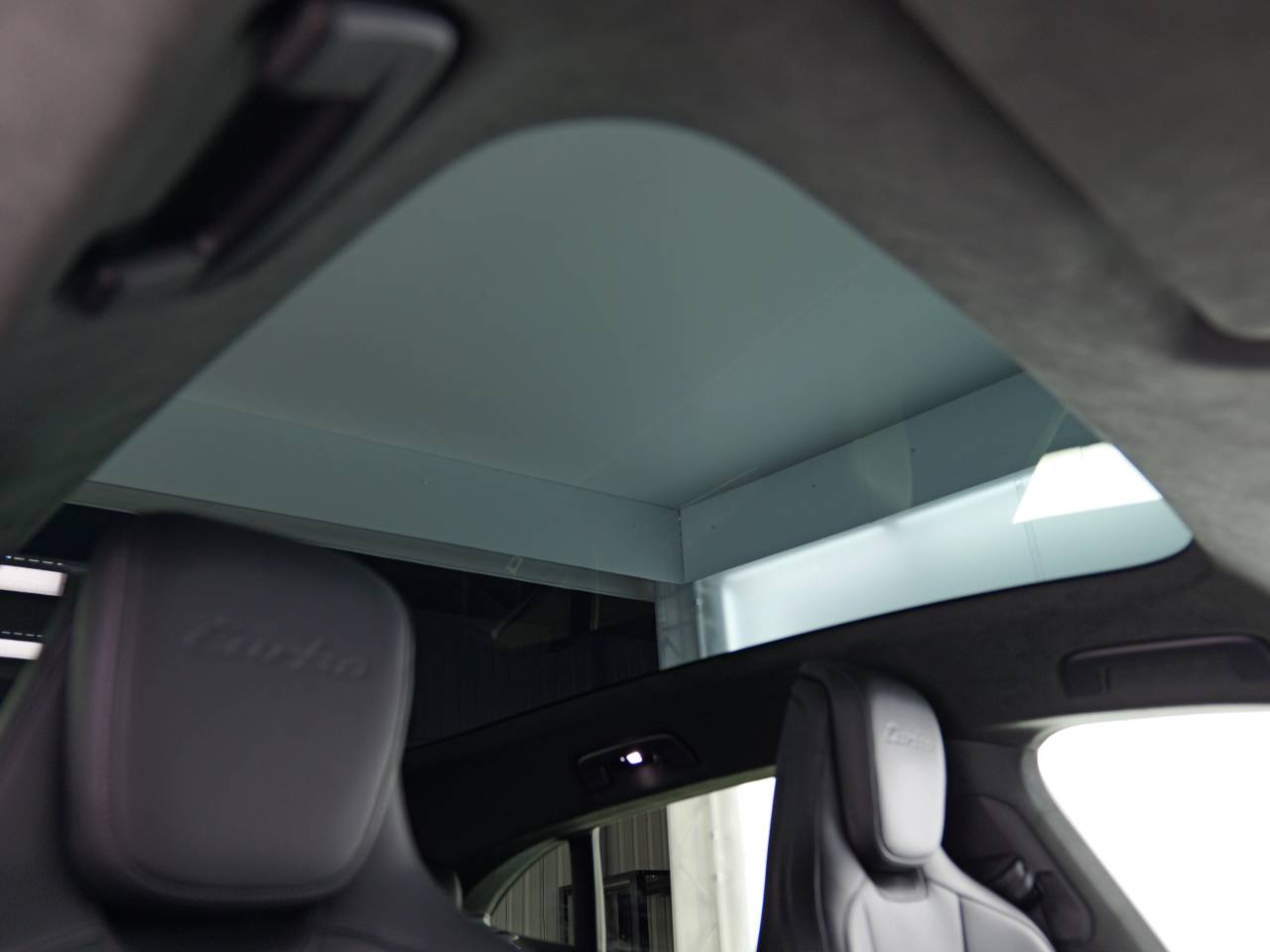 Taycan TURBO CROSS TURISMO (6) image 33
