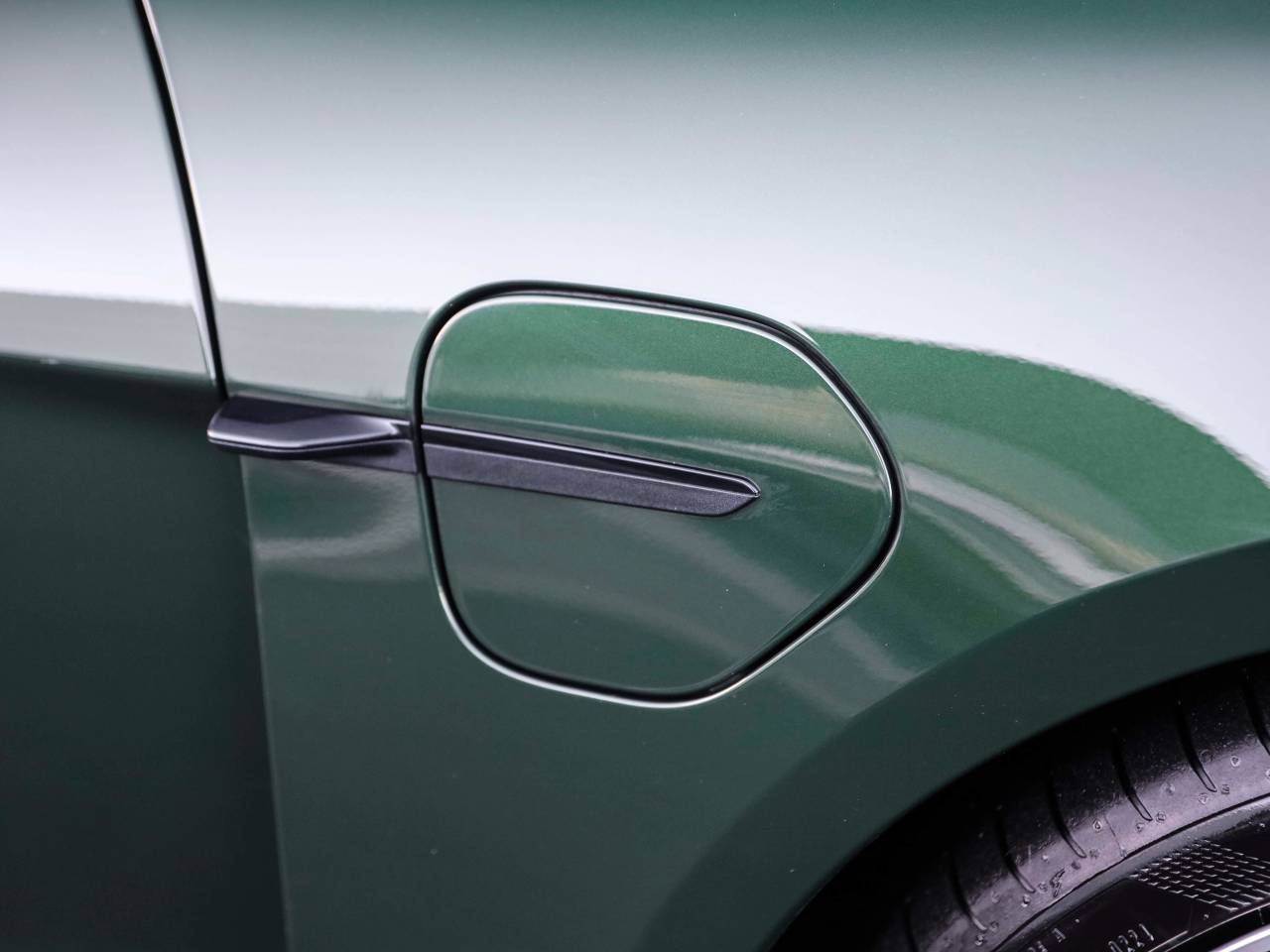 Taycan 4S (2) image 12