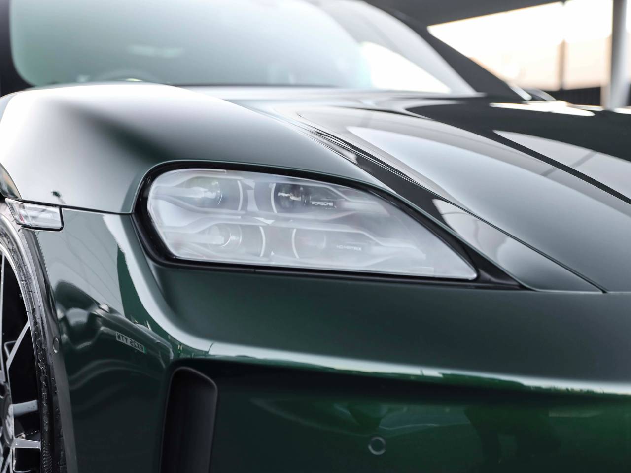 Taycan 4S (2) image 10