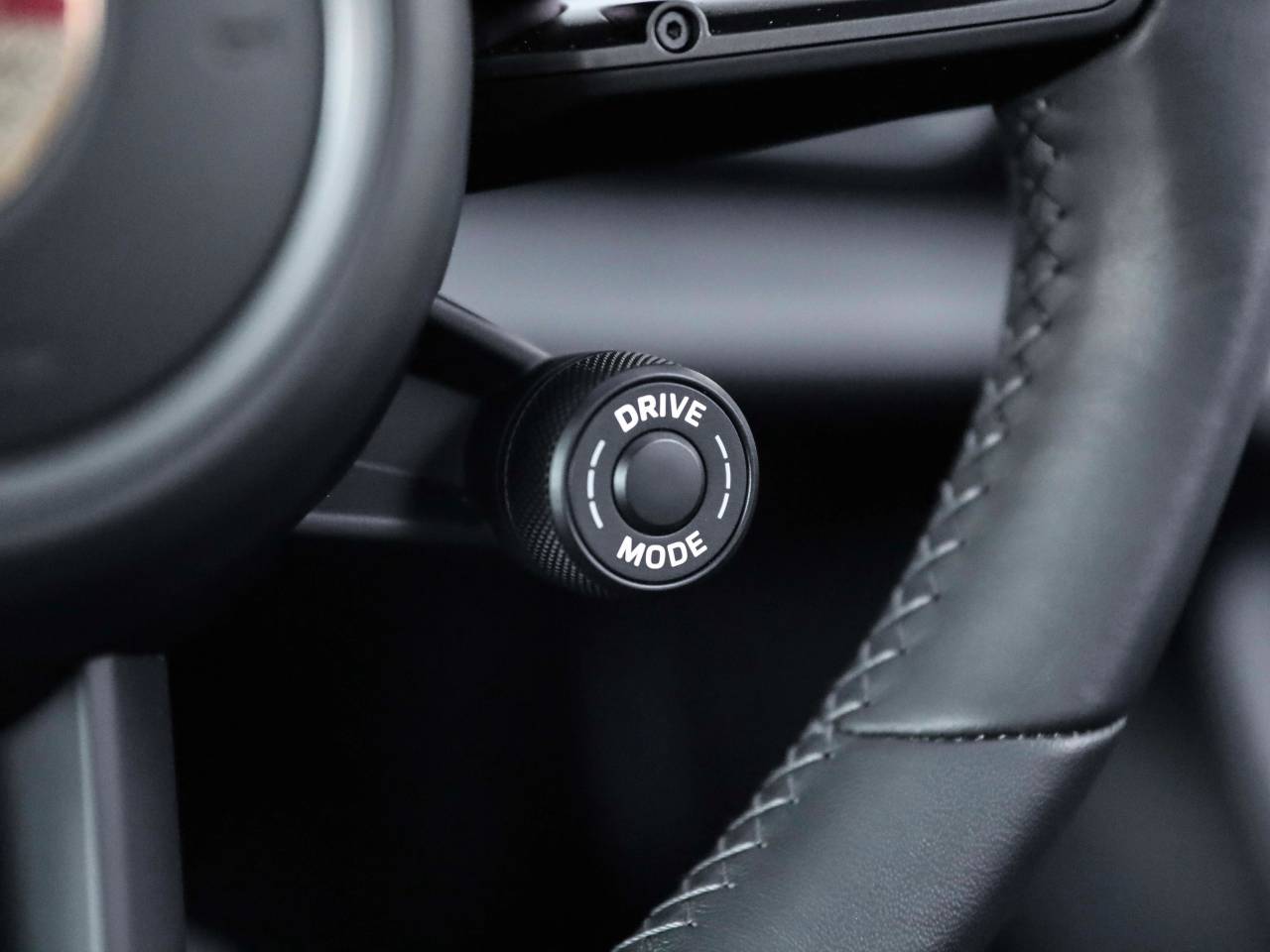 Taycan 4S (2) image 22