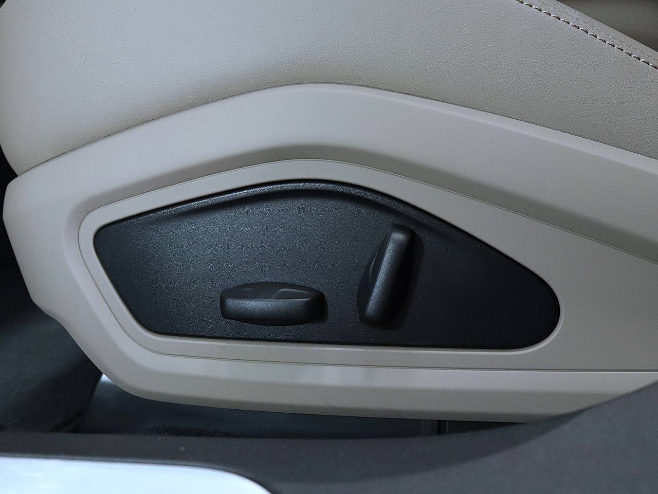 Taycan 4S CROSS TURISMO (4) image 26