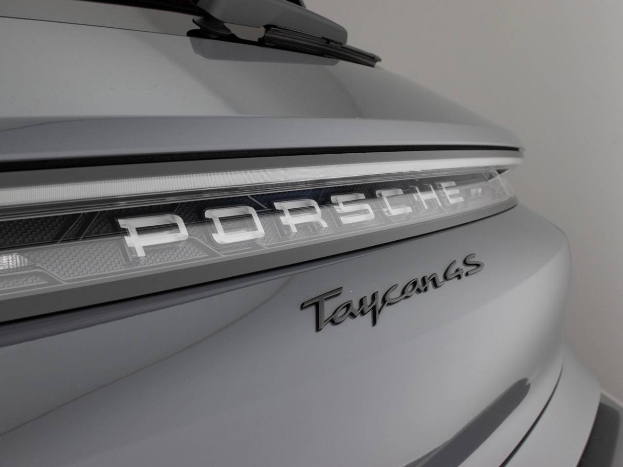 Taycan 4S CROSS TURISMO (5) image 16