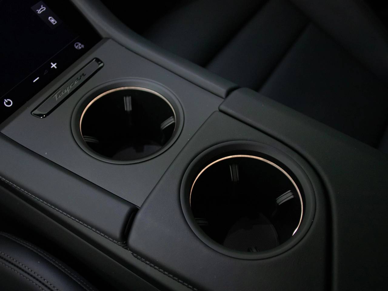 Taycan 4S CROSS TURISMO (5) image 38