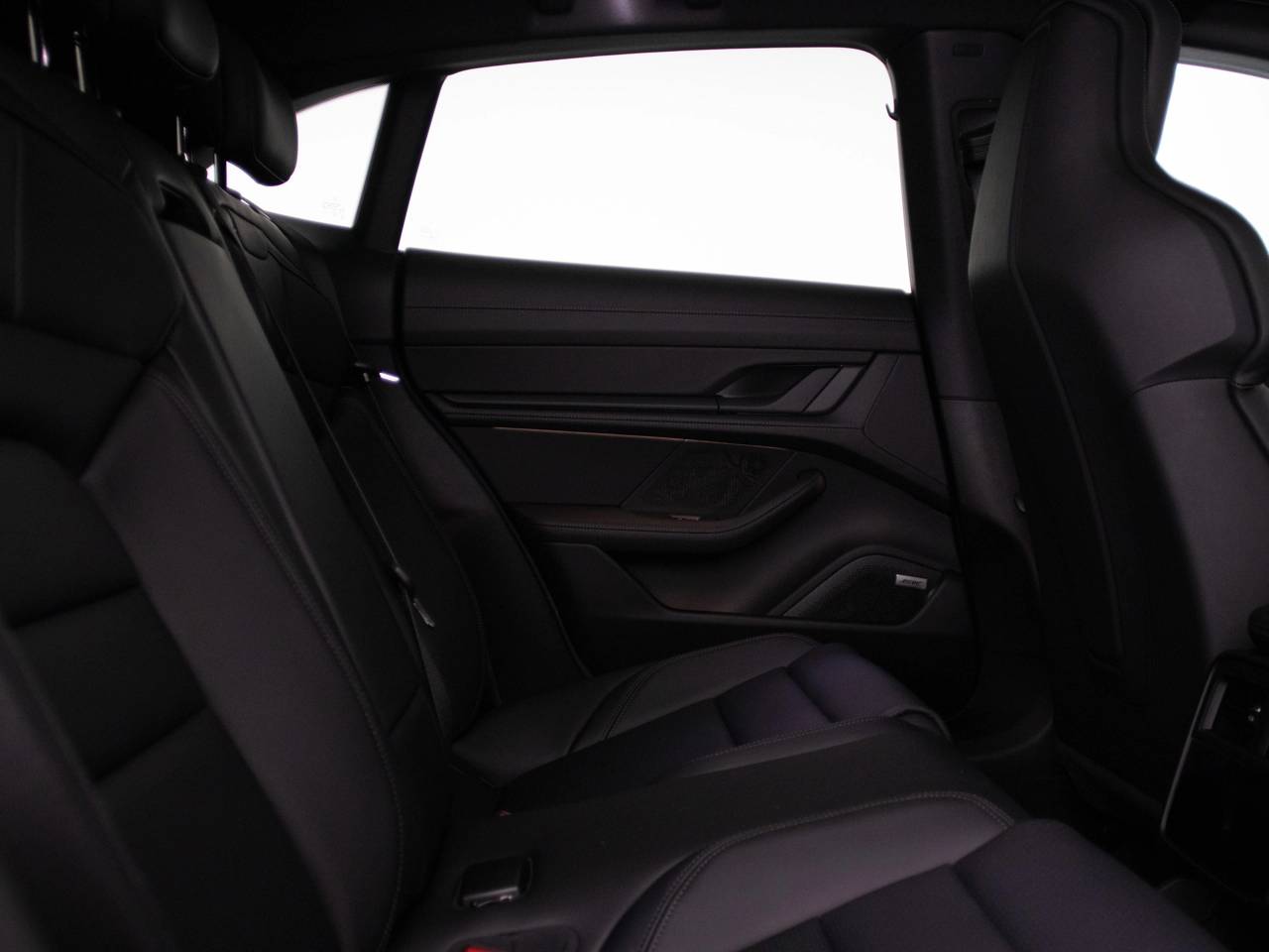 Taycan 4S CROSS TURISMO (5) image 43