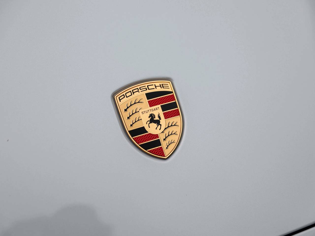 Taycan BASE SPORT TURISMO (14) image 09