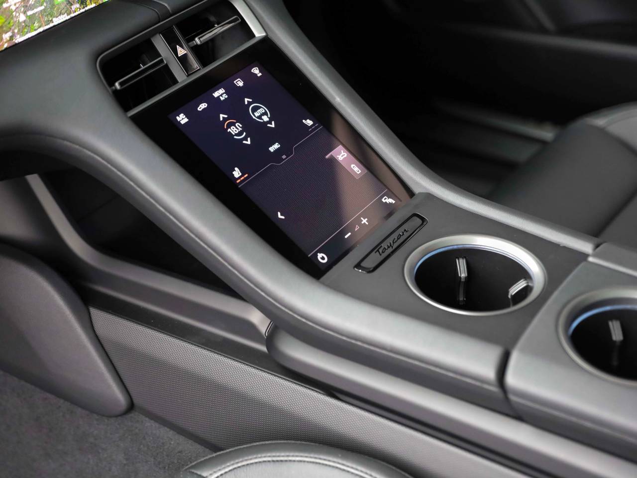 Taycan BASE SPORT TURISMO (14) image 21