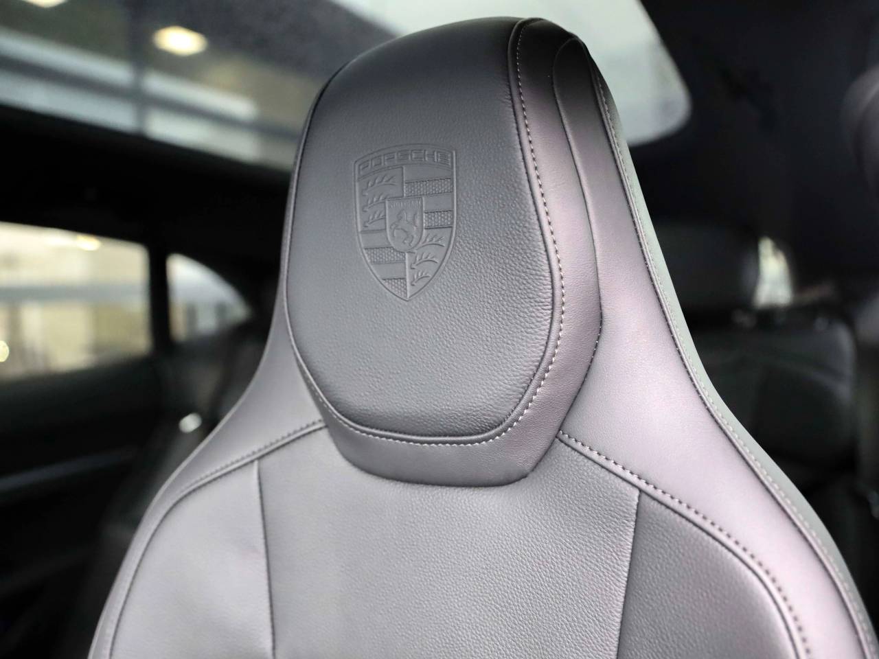 Taycan BASE SPORT TURISMO (14) image 14