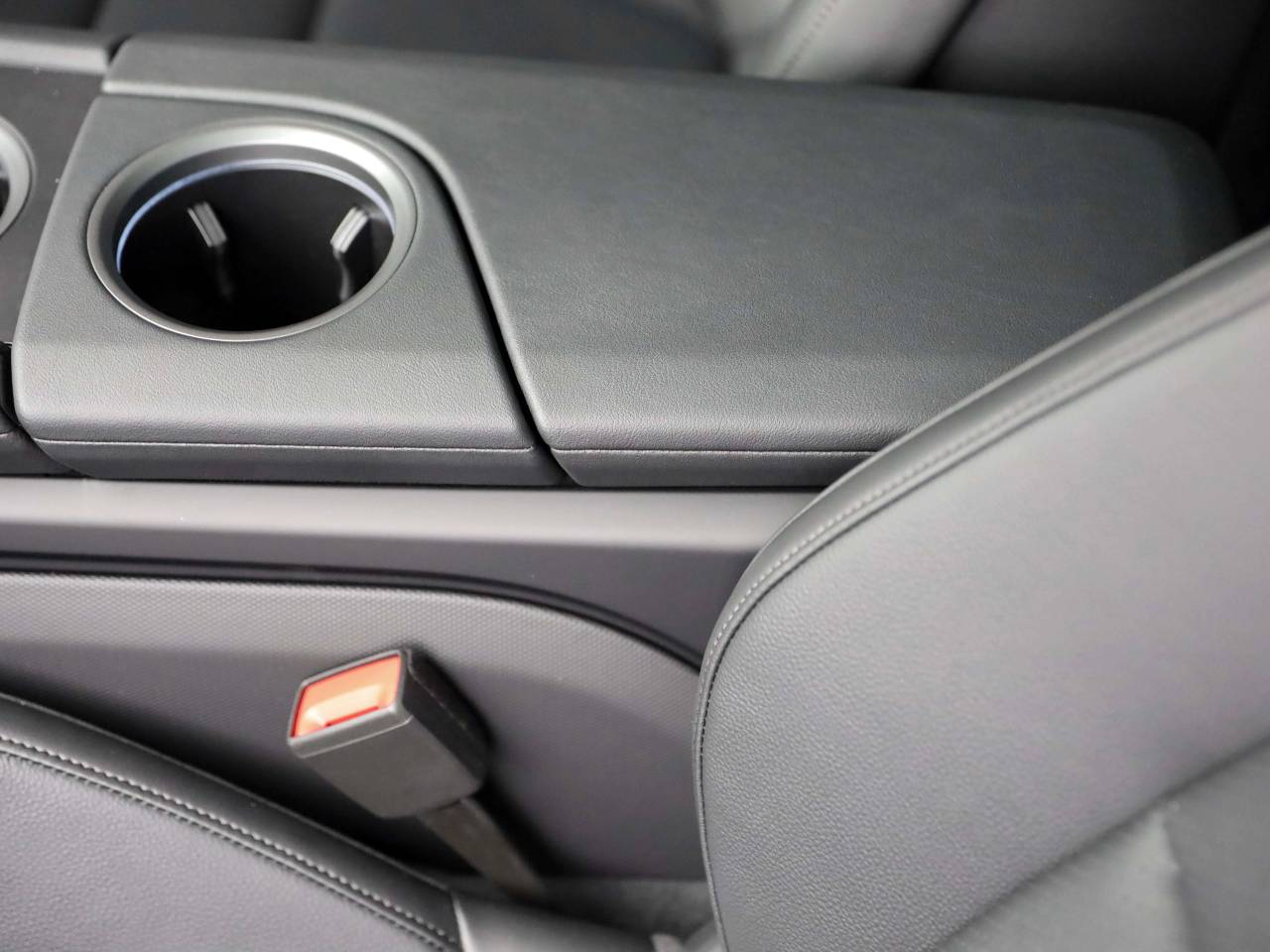 Taycan BASE SPORT TURISMO (14) image 27