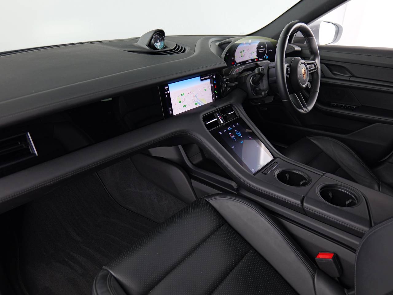 Taycan 4S SPORT TURISMO (8) image 05