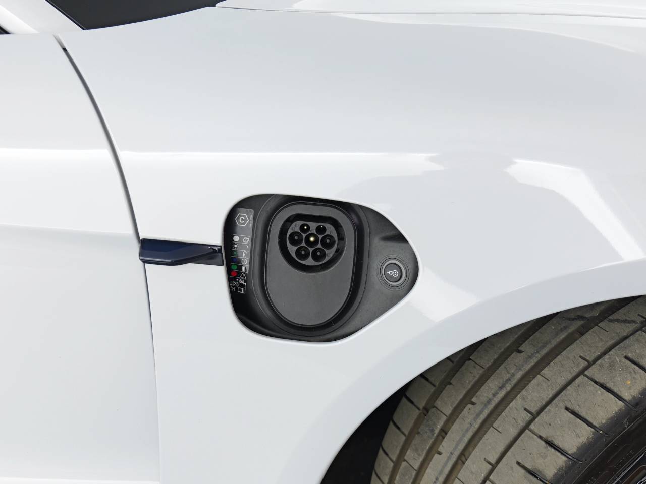 Taycan 4S SPORT TURISMO (8) image 13