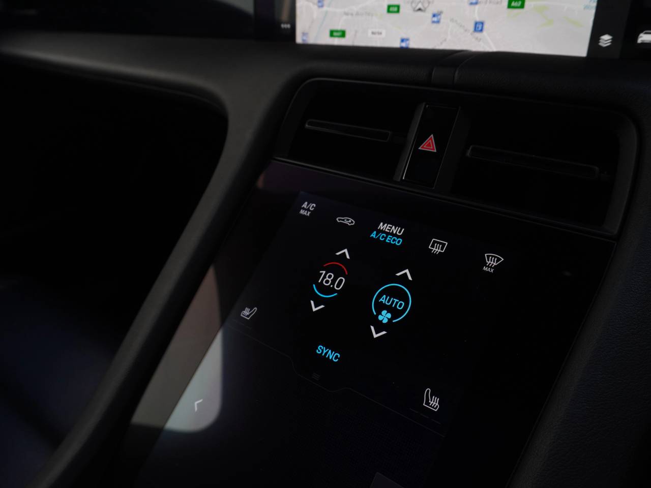 Taycan 4S (93KWH) (10) image 32