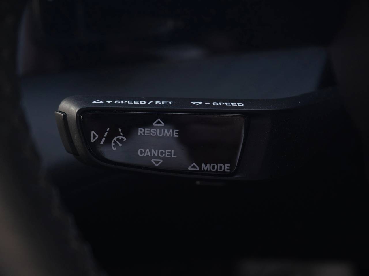 Taycan 4S (93KWH) (10) image 33