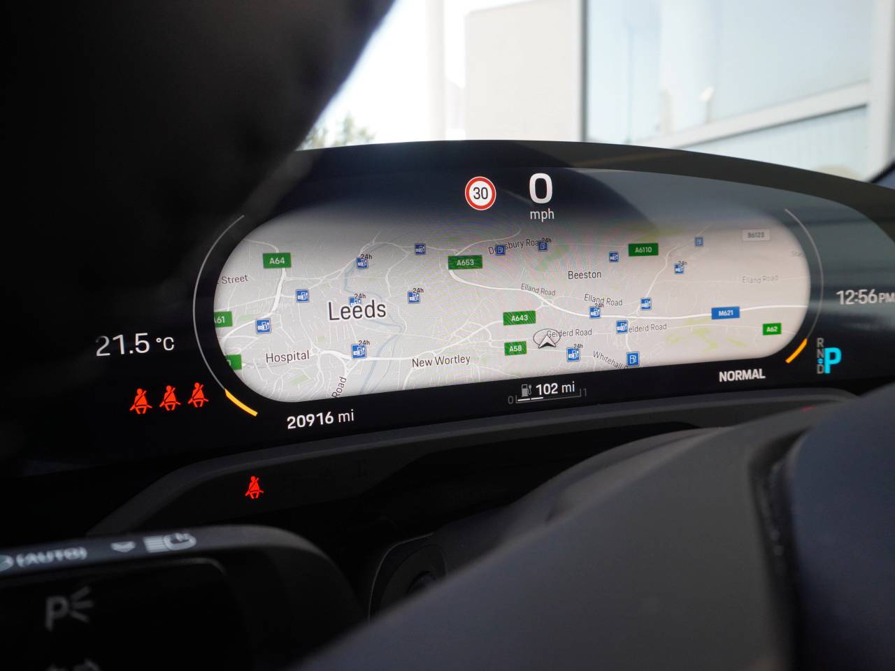 Taycan 4S (93KWH) (10) image 34