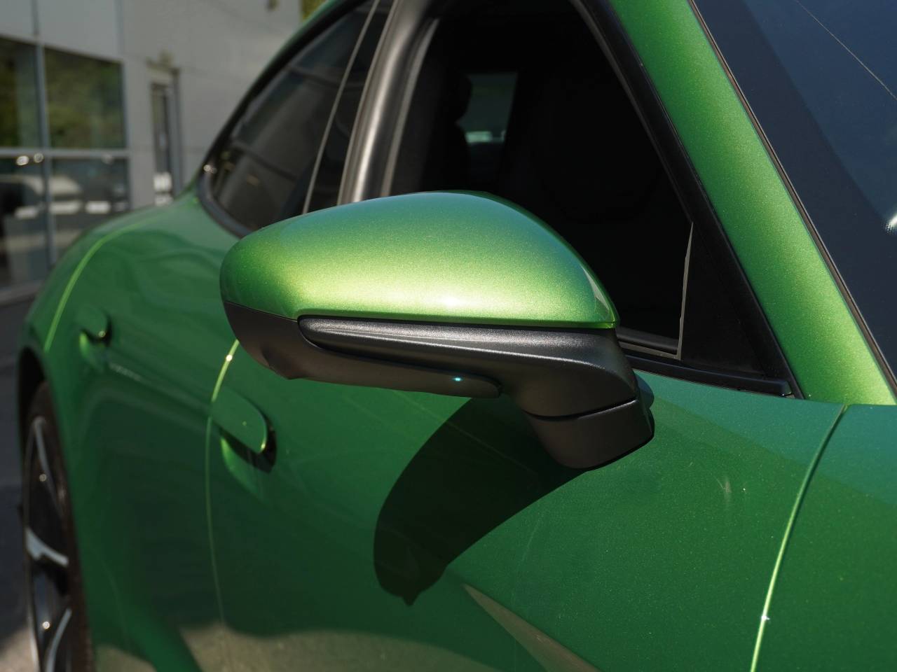 Taycan 4S (93KWH) (10) image 14