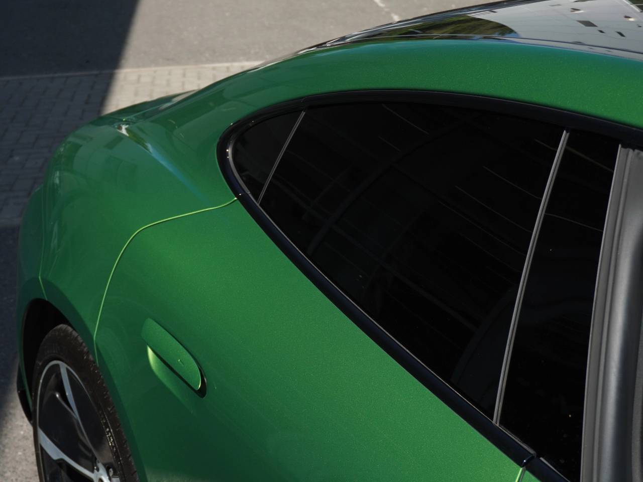 Taycan 4S (93KWH) (10) image 13