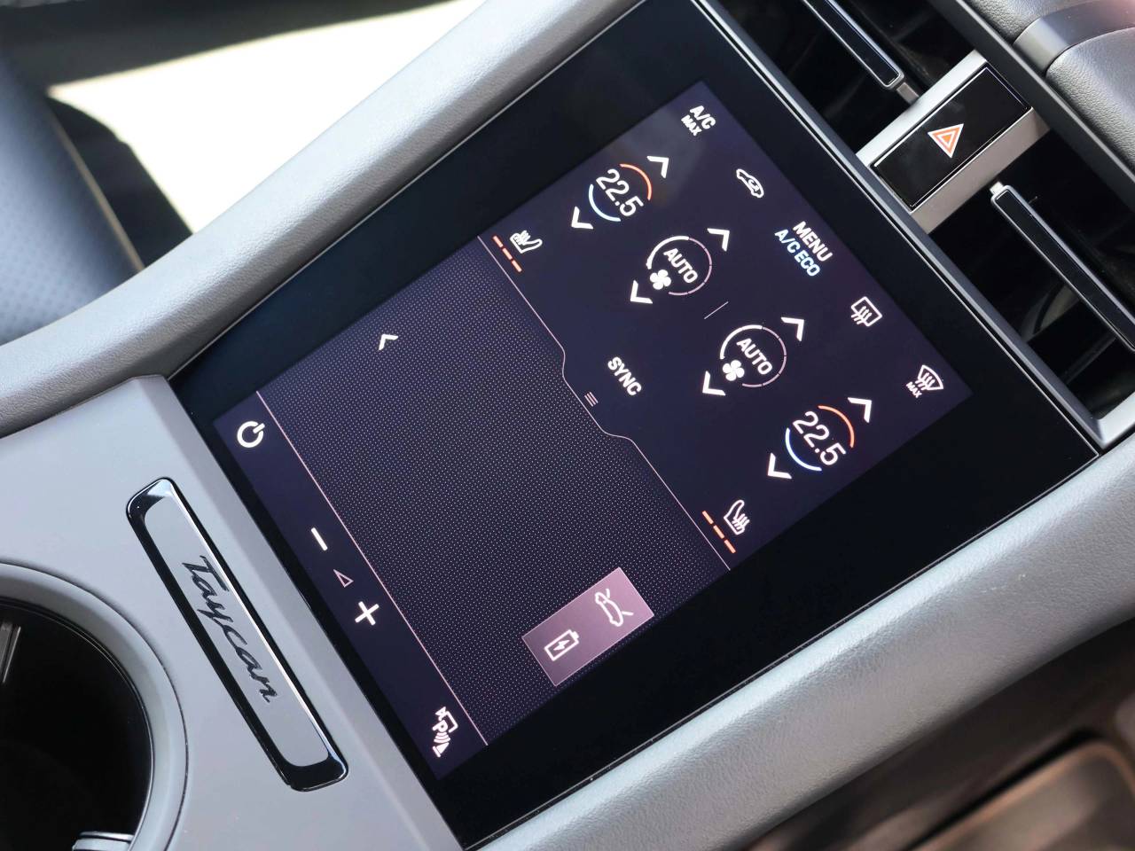 Taycan 4S (93KWH) (78) image 16