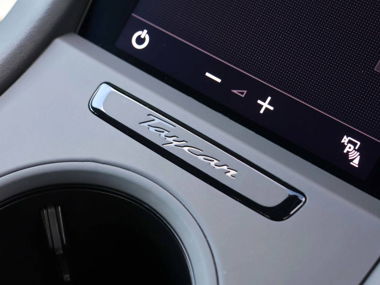 Taycan 4S (93KWH) (78) image 21