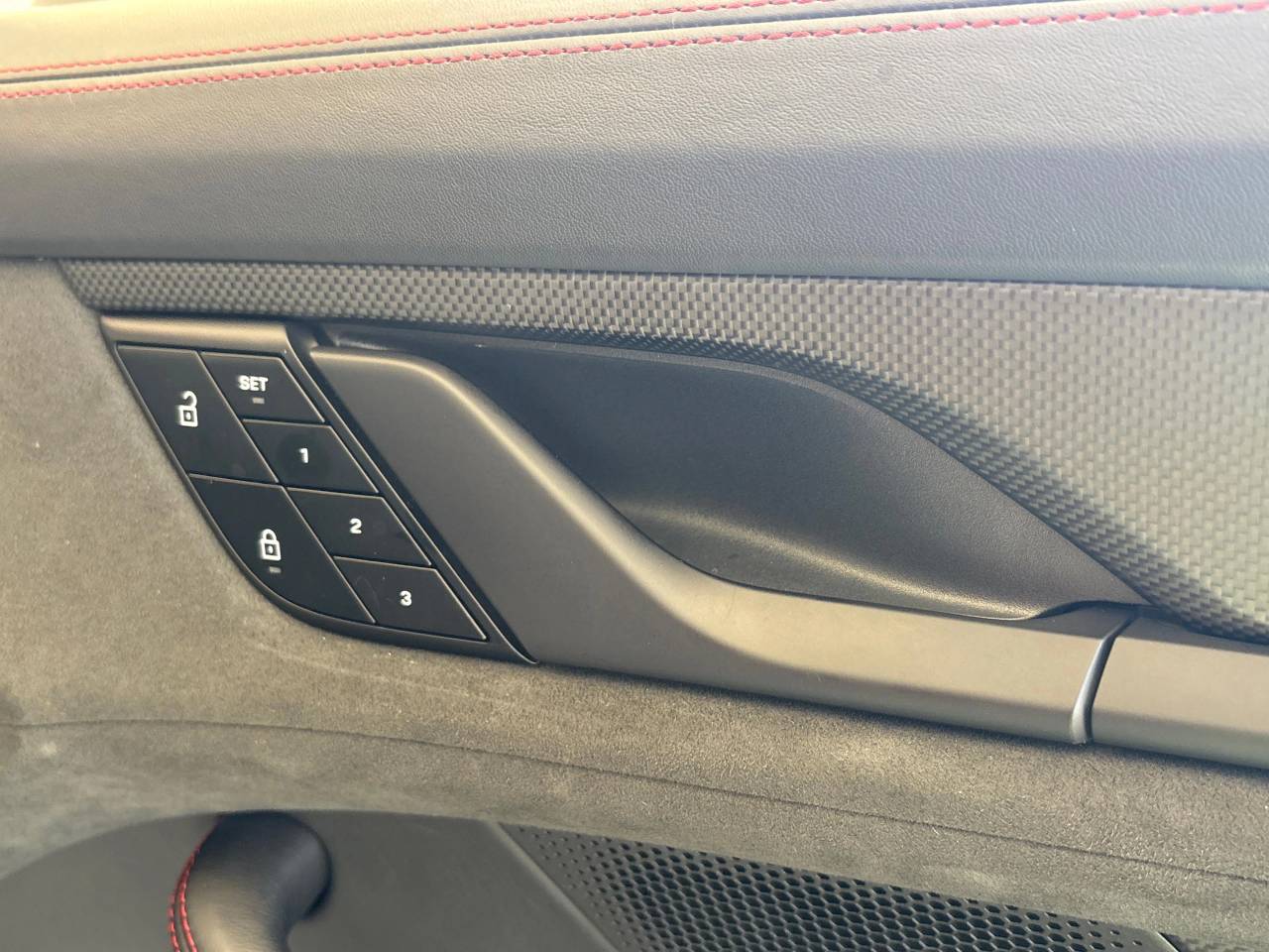 Taycan GTS SPORT TURISMO (4) image 36