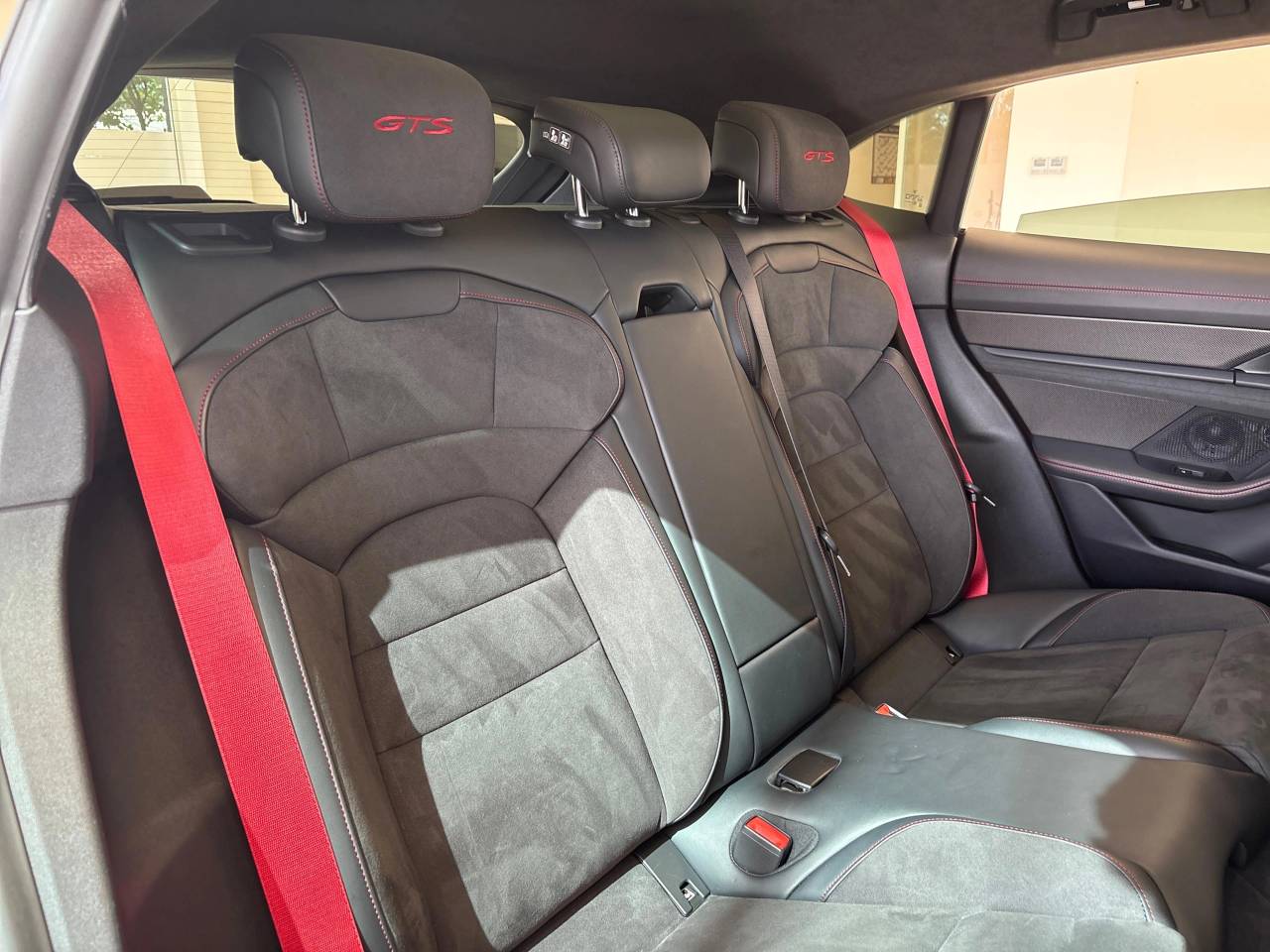 Taycan GTS SPORT TURISMO (4) image 39