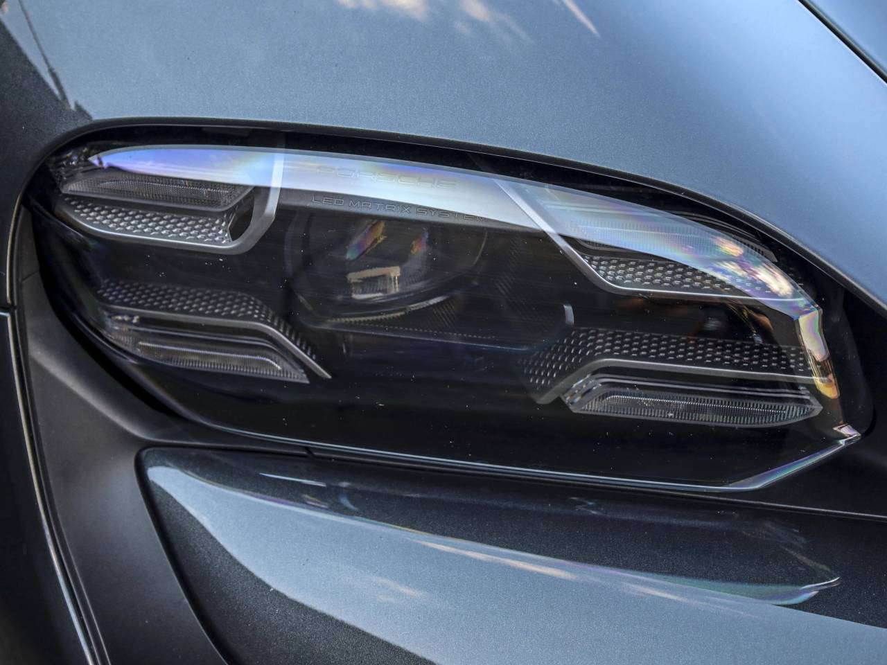 Taycan TURBO S SPORT TURISMO image 10