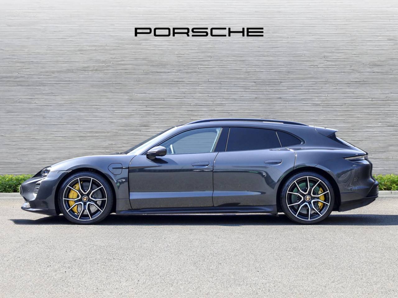 Taycan TURBO S SPORT TURISMO image 36