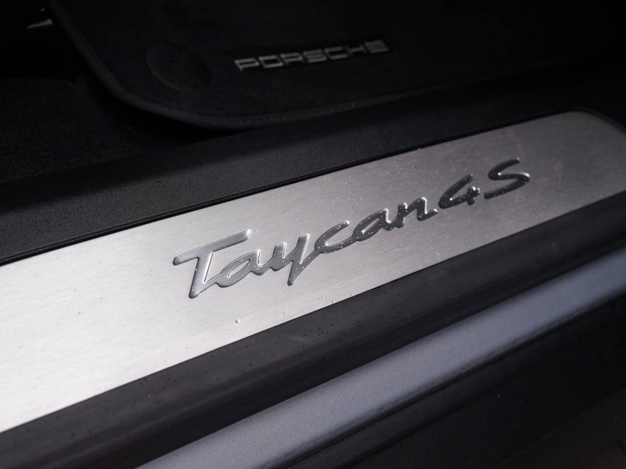Taycan 4S (3) image 20