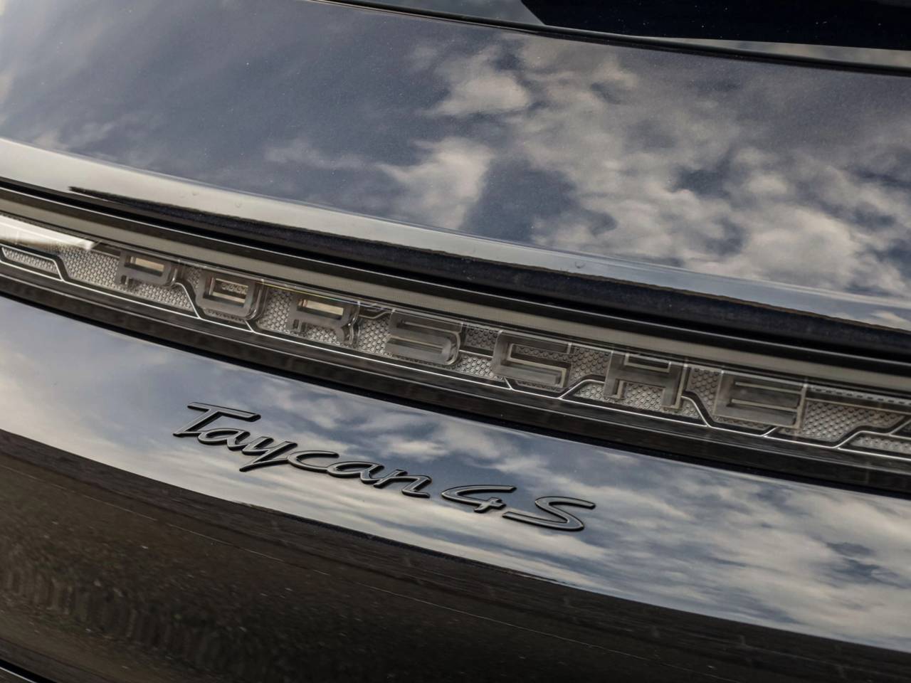 Taycan 4S CROSS TURISMO (29) image 13