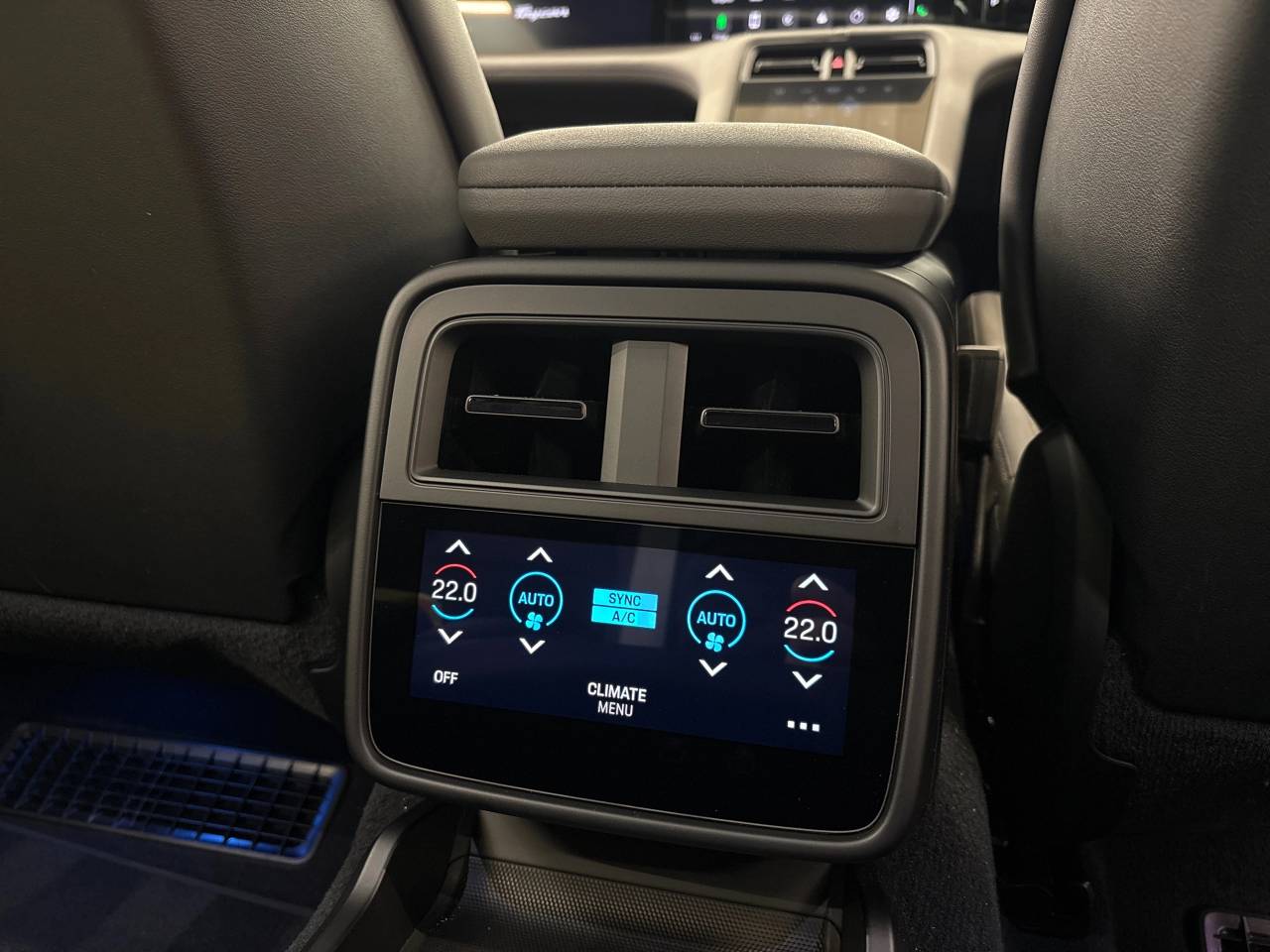 Taycan 4S CROSS TURISMO (8) image 40