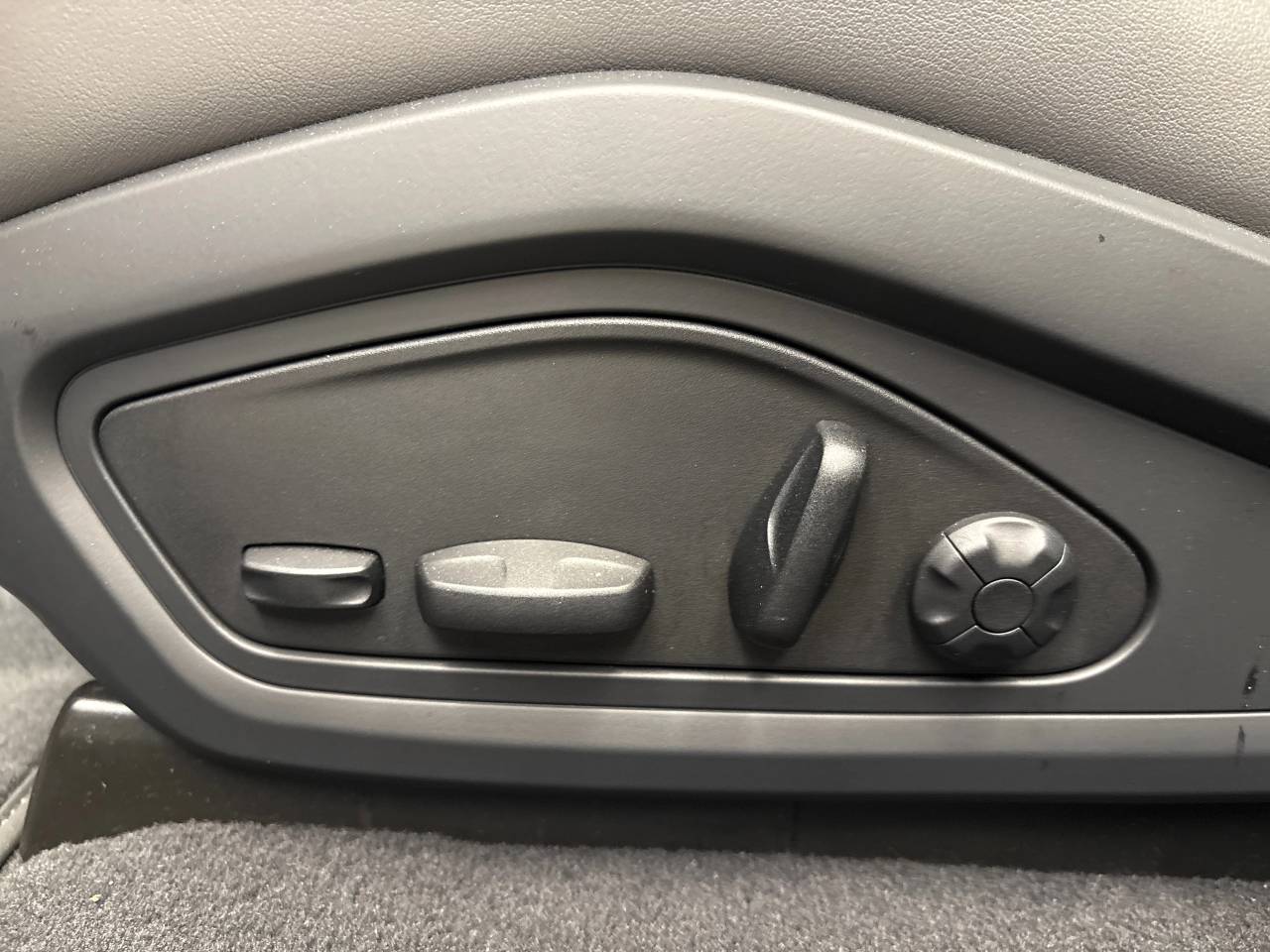 Taycan 4S CROSS TURISMO (8) image 38