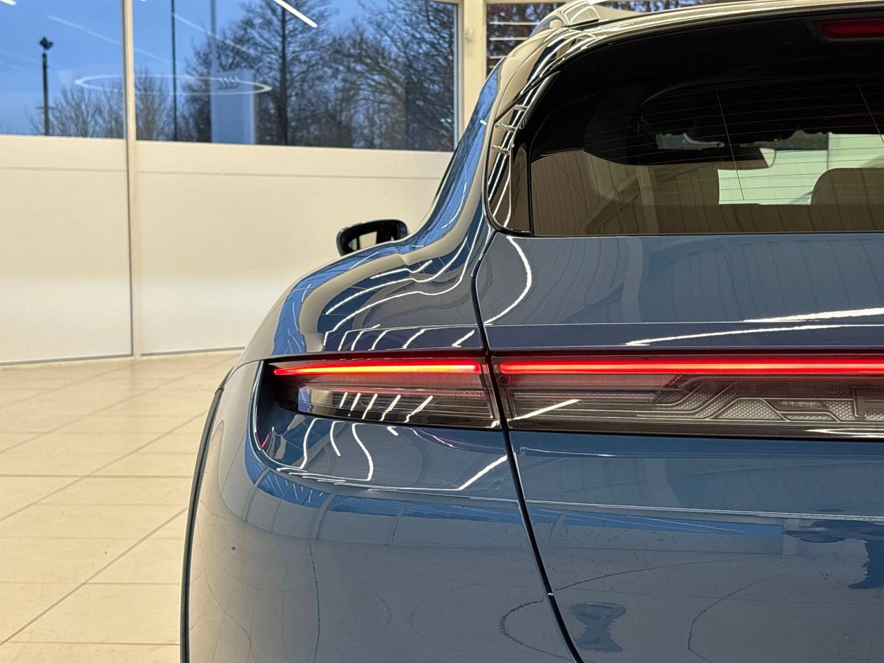 Taycan 4S CROSS TURISMO (8) image 14