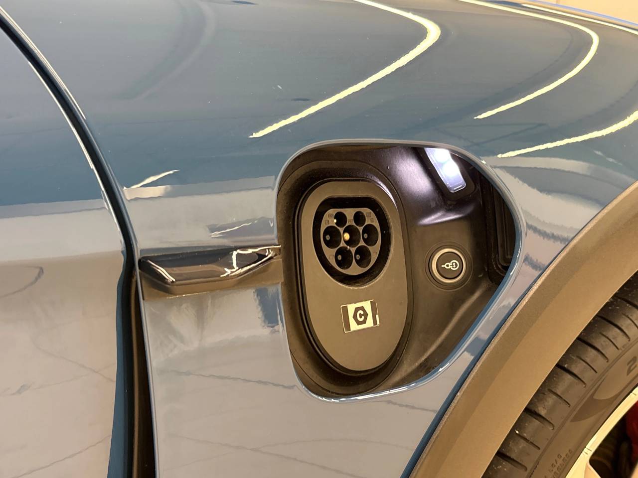 Taycan 4S CROSS TURISMO (8) image 21