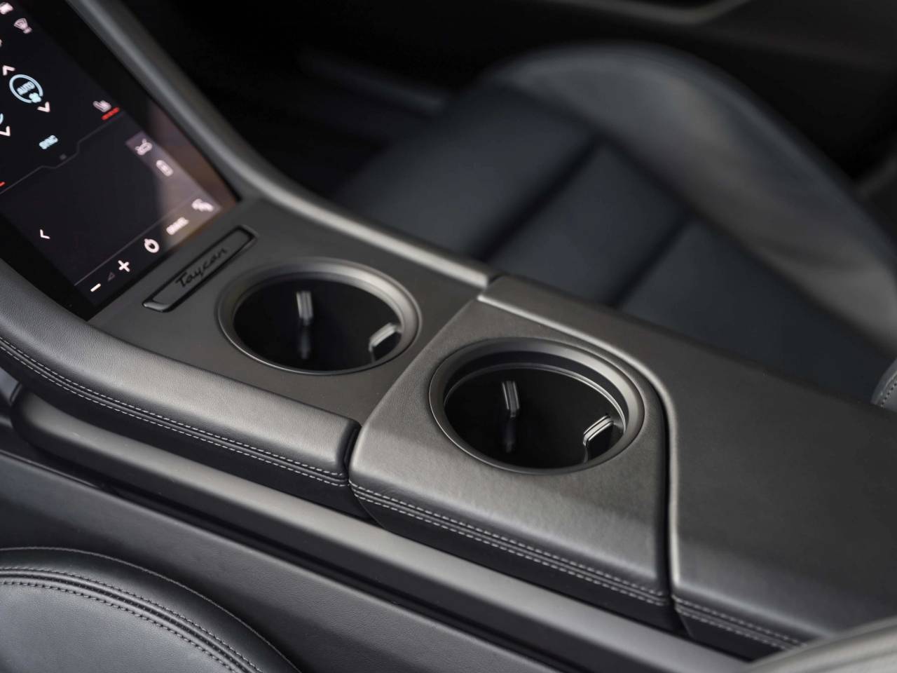 Taycan 4S CROSS TURISMO (2) image 25