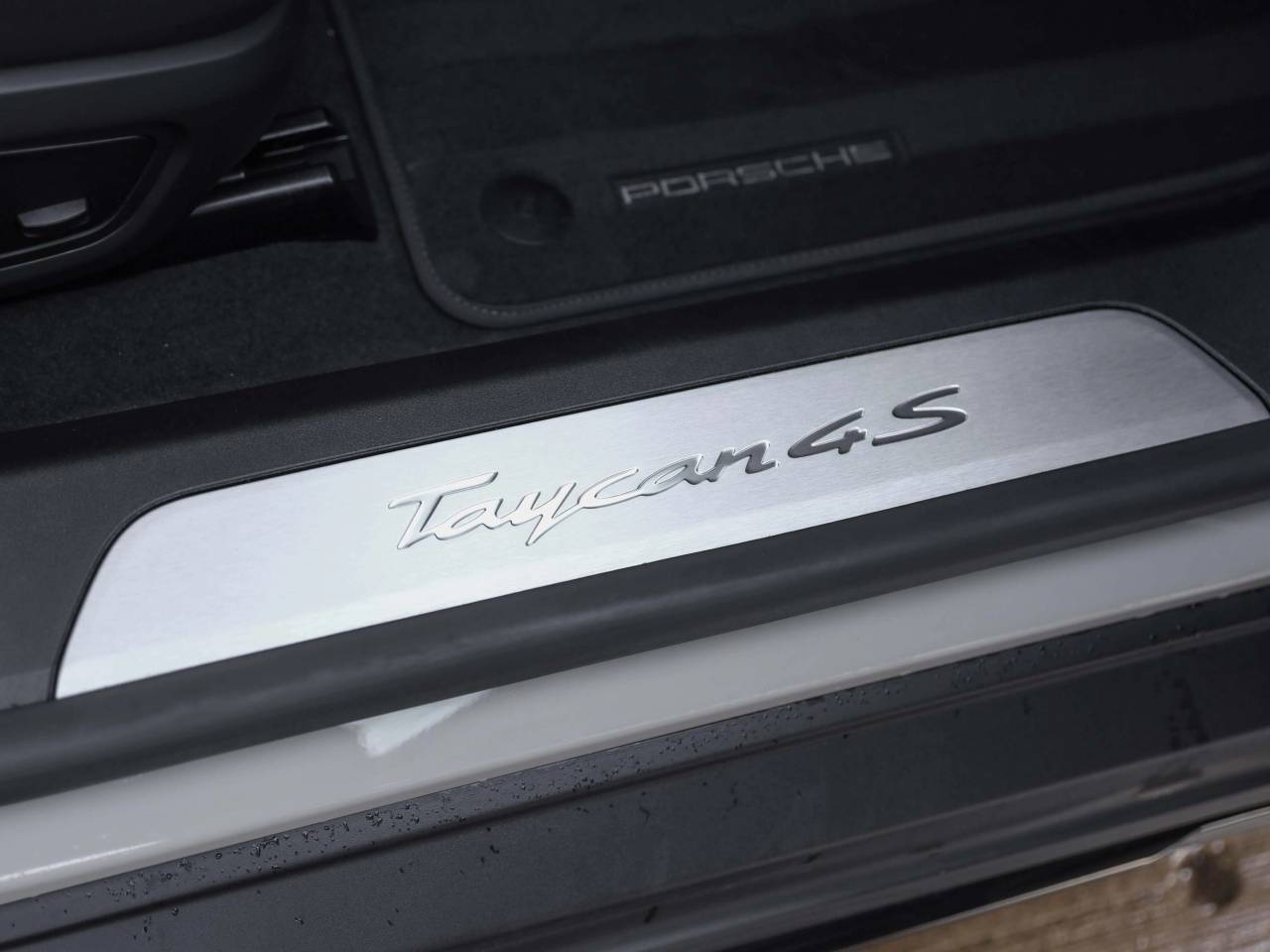 Taycan 4S CROSS TURISMO (2) image 32