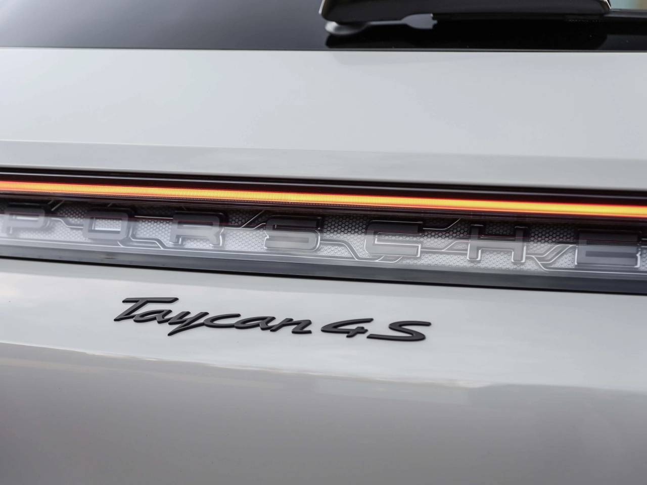 Taycan 4S CROSS TURISMO (2) image 35
